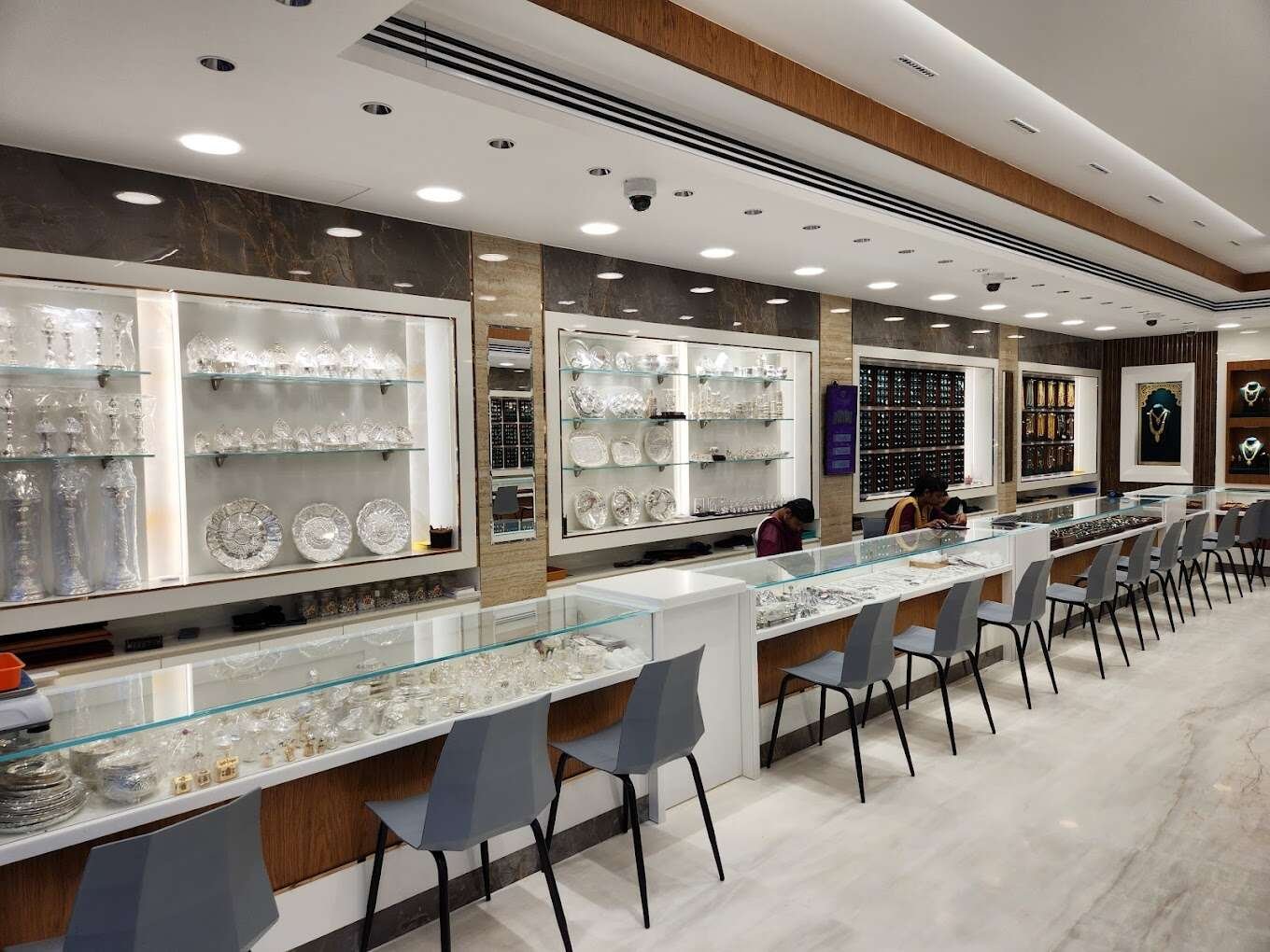 VIMALA JEWELLERS MANALI